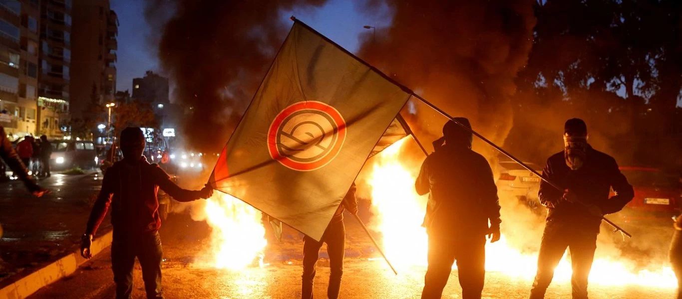 H «κόντρα» Δύσης-Ιράν συνεχίζεται στον Λίβανο: Δεύτερη νύχτα βίαιων συγκρούσεων στη Βηρυτό